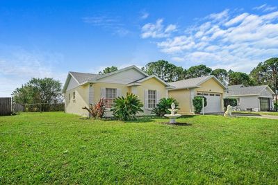 6487 Orduna Drive, House other with 3 bedrooms, 2 bathrooms and null parking in Sebring FL | Image 2