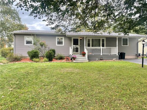 32 Meadowbrook Dr, Auburn, NY, 13021-5223 | Card Image