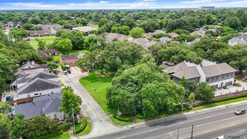 2212 Idle Oaks Dr, Baton Rouge, LA, 70808-3066 | Card Image