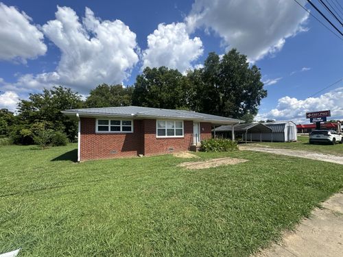 214 Tennessee Ave N, Parsons, TN, 38363-2007 | Card Image