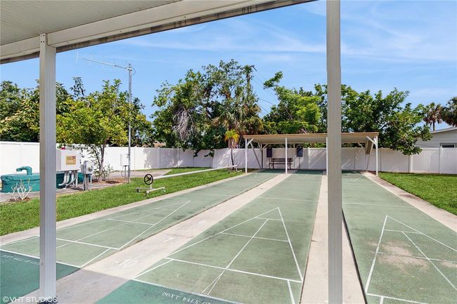 623 - 623 Park Cir, Condo with 2 bedrooms, 2 bathrooms and null parking in BRADENTON FL | Image 22