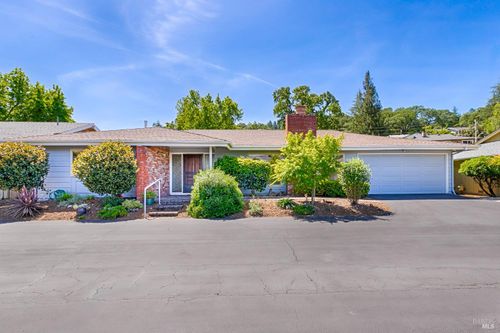 20 Glengreen St, Santa Rosa, CA, 95409-6105 | Card Image