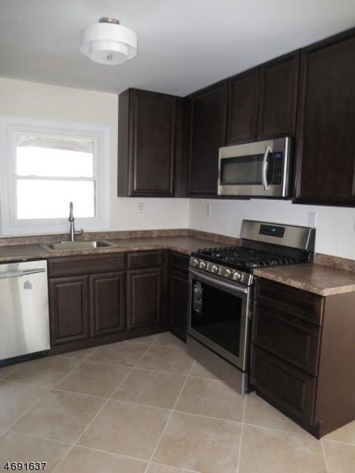 6 Flower Rd, Somerset, NJ, 08873-3319 | Card Image