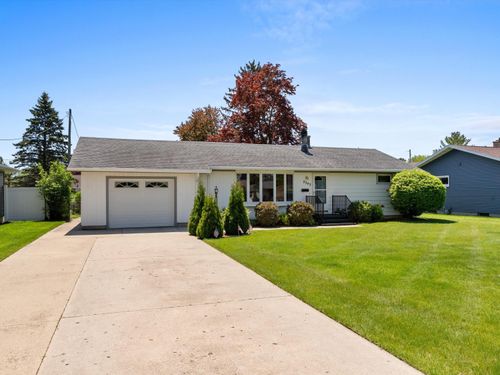 2343 39th St, Two Rivers, WI, 54241-1420 | Card Image