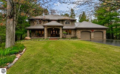 3927 Village Circle Drive, Traverse City, MI, 49686 | Card Image