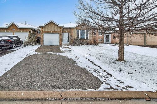 1-16 Nicole Marie Ave, Barrie, ON, L4M6Y8 | Card Image