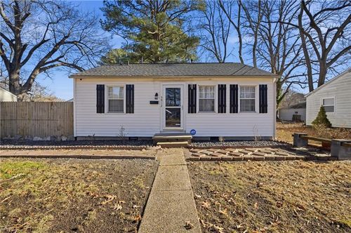 5912 Andrew Pl, Newport News, VA, 23605-2306 | Card Image