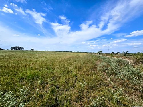 TBD Fm 472, Bigfoot, TX, 78005 | Card Image