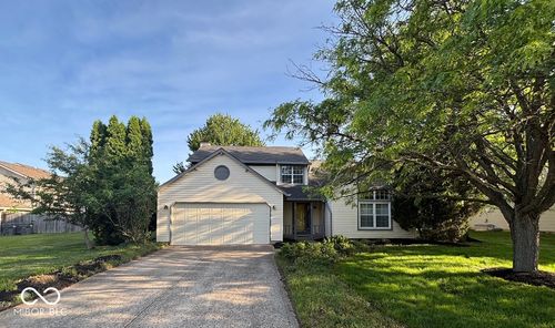 8730 Powderhorn Way, Indianapolis, IN, 46256-1178 | Card Image