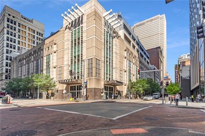 511 - 301 5th Avenue, Condo with 2 bedrooms, 1 bathrooms and 1 parking in Downtown Pgh PA | Image 1