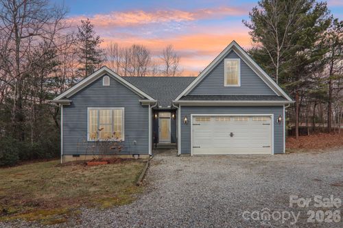 29 Saddle Top, Flat Rock, NC, 28731-6804 | Card Image