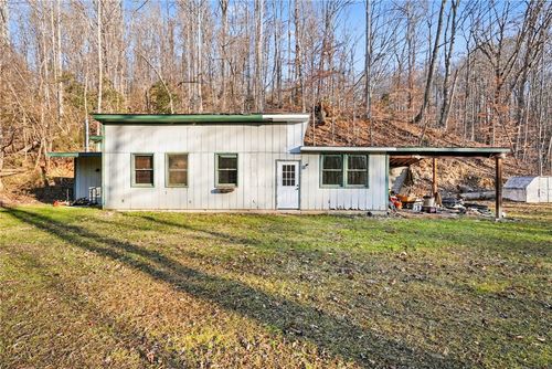 60 Chestnut Mountain Rd, Travelers Rest, SC, 29690-8182 | Card Image