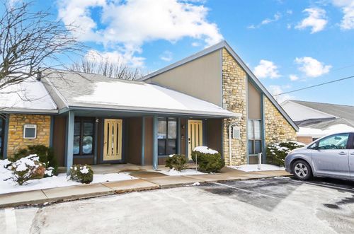 9694 Cincinnati Columbus Rd, West Chester, OH, 45241-1071 | Card Image