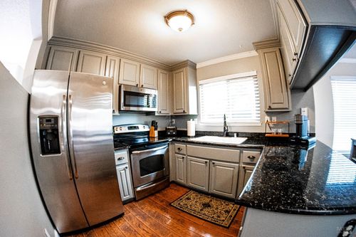 1475 Parkway Dr, Rohnert Park, CA, 94928-4721 | Card Image