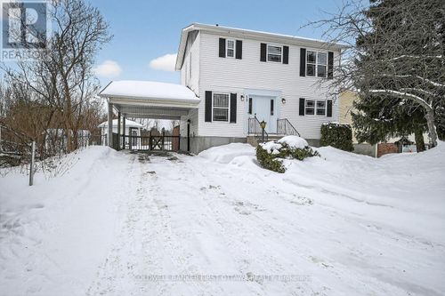 22 Poole Creek Crescent, Ottawa, ON, K2S1T6 | Card Image