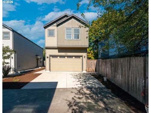 4322 Ne 34th Cir, Vancouver, WA, 98661-7908 | Card Image