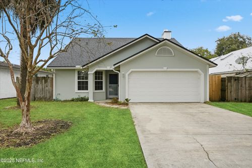 811 14th Ave S, Jacksonville Beach, FL, 32250-4125 | Card Image