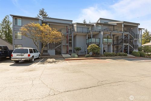 apt-523-2517 Ne 4th St, Renton, WA, 98056-4064 | Card Image