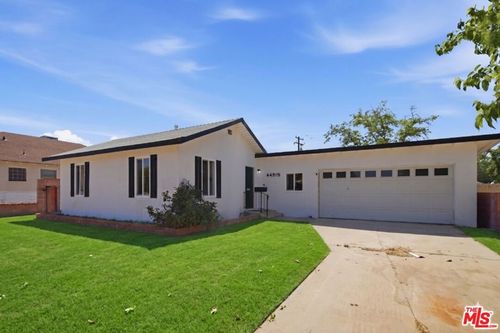 44515 Date Ave, Lancaster, CA, 93534-3514 | Card Image