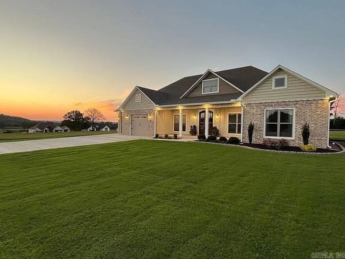 17 Republican Loop, Greenbrier, AR, 72058-8083 | Card Image