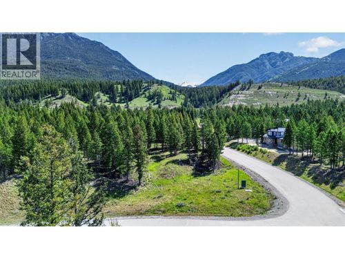 4915 Saddlewood Lane, Radium Hot Springs, BC, V0A1M0 | Card Image