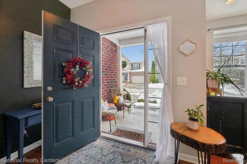 27316 Victoria Rd, Novi, MI, 48374-1036 | Card Image