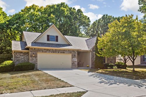 10019 Niagara Dr, Fishers, IN, 46037-4304 | Card Image