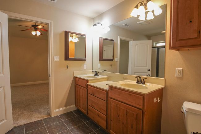 2559 Lazy Acres Ln, House other with 3 bedrooms, 2 bathrooms and null parking in Tyler TX | Image 10