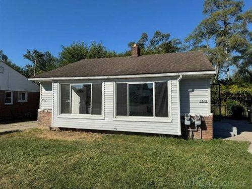 19961 Greenfield Rd, Detroit, MI, 48235-1802 | Card Image
