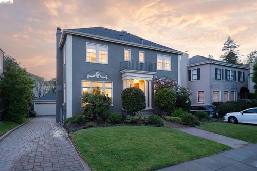 835 Grosvenor Pl, Oakland, CA, 94610-2505 | Card Image