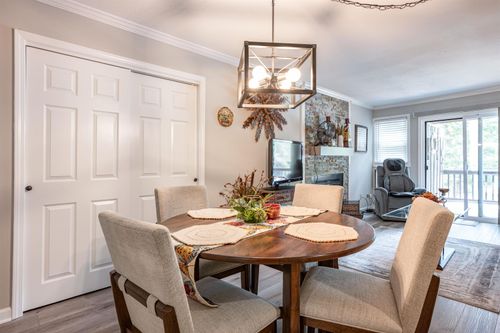 8-8 Spruce Trl, Wisconsin Dells, WI, 53965-8850 | Card Image