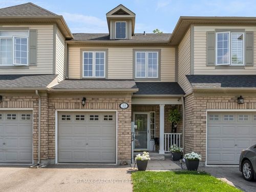 12 Chloe St, Saint Catharines, ON, L2P0A6 | Card Image