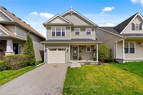 8 Chicory Cres, Saint Catharines, ON, L2R0A5 | Card Image