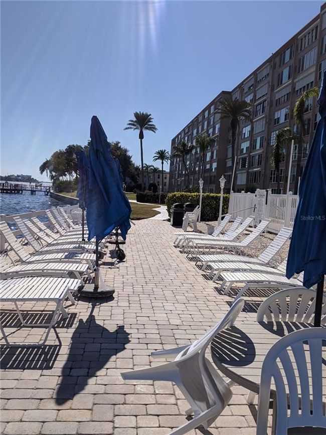 Pool lounge area | Image 25