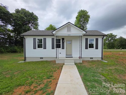 6400 Bringle Ferry Rd, Salisbury, NC, 28146-7136 | Card Image