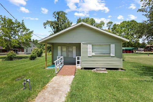 655 N 2nd St, Silsbee, TX, 77656-4115 | Card Image