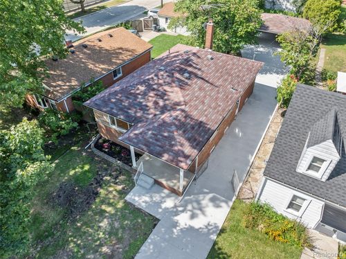 5911 Highview St, Dearborn Heights, MI, 48127-3033 | Card Image