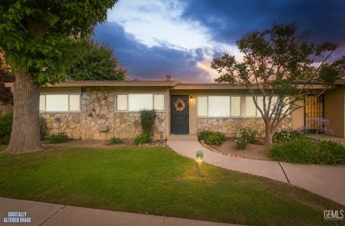 2821 Oswell Street, Bakersfield, CA, 93306 | Card Image