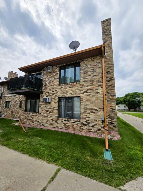 h-2308 18th St S, Fargo, ND, 58103-5139 | Card Image