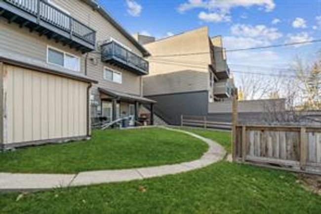 3 - 52 38a Ave Sw, Home with 2 bedrooms, 1 bathrooms and 1 parking in Calgary AB | Image 32