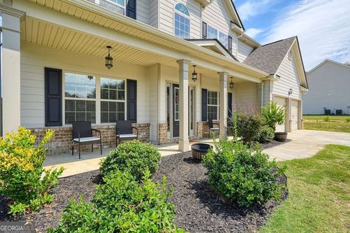 64 N Village Cir, Rydal, GA, 30171-7000 | Card Image