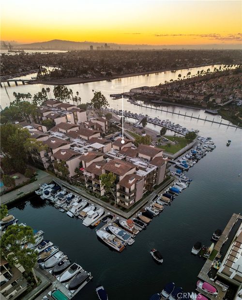 19-5327 Marina Pacifica Dr N, Long Beach, CA, 90803-7012 | Card Image