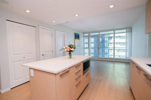 1005-6700 Dunblane Ave, Burnaby, BC, V5H0J3 | Card Image