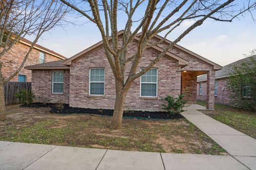 1922 Cross Oaks Dr, Lancaster, TX, 75146-2042 | Card Image