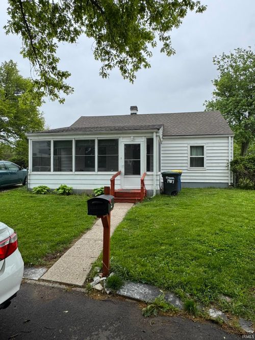 1907 E Greenlawn Ct, Muncie, IN, 47302-5935 | Card Image