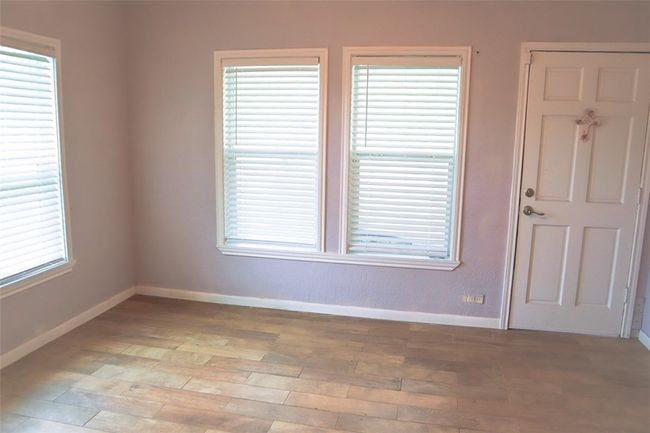 502 W B Ave, House other with 3 bedrooms, 2 bathrooms and 4 parking in Kingsville TX | Image 12