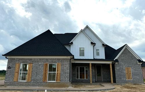 4197 Brooke Dr, Nesbit, MS, 38651-1102 | Card Image