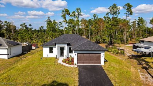 2573 37th Ave Ne, Naples, FL, 34120-7437 | Card Image