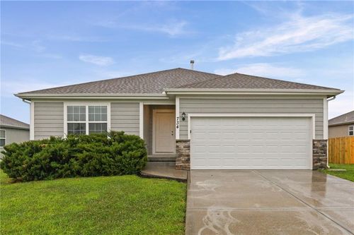 734 S Cypress St, Gardner, KS, 66030-8412 | Card Image