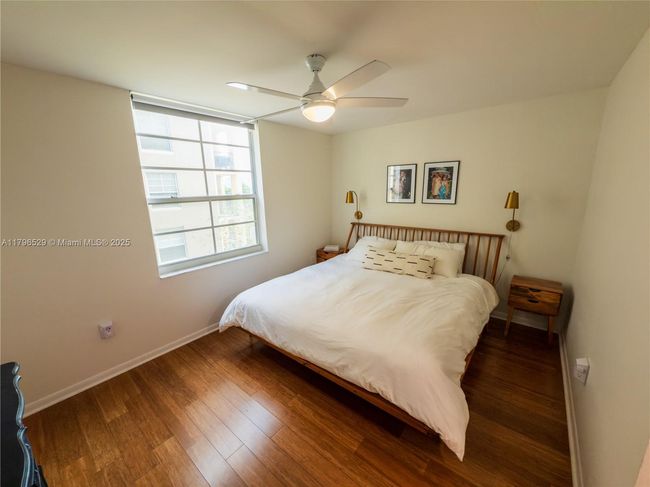 APT-3302 - 520 Se 5 Th Ave, Condo with 3 bedrooms, 2 bathrooms and null parking in Fort Lauderdale FL | Image 18